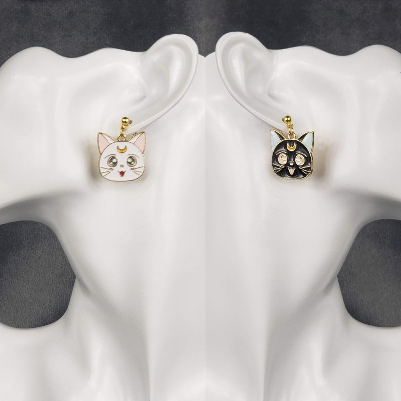 Mismatched Sailor Moon Kitty Anime Earrings